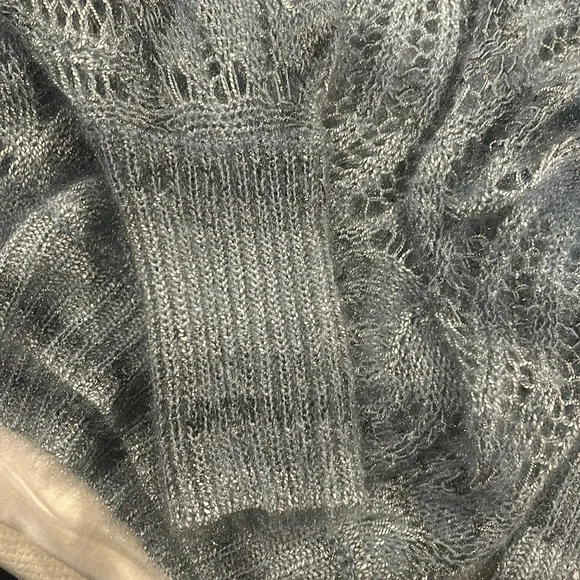 Molly Bracken sweater - Picture 3 of 4